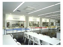 早稻田大学本庄高等学院 食堂