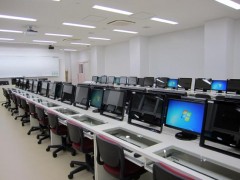 日本大学习志野高校 电脑室