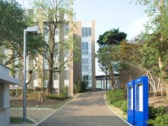 法政大学高校东门