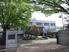 筑波大学附属駒場高校正面图