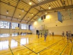 明治学院高等学校三层体育馆