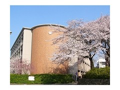 樱美林高等学校中学校舍大志馆