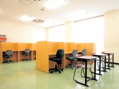 白梅学园校园自习室