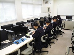北鎌倉女子学園高等学校学校相册 