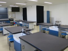 成城学园校园实验室