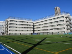 成城学园校园人工草坪操场
