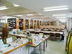 东京都立八王子东高等学校图书室