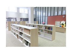 睿明高校 图书馆