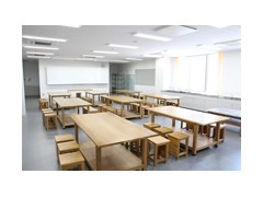 睿明高校 美术室