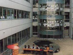 东京都立小松川高等学校校舍
