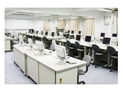 明法高校校园电脑室