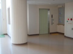 東京都立小金井北高等学校走廊