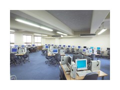 志学馆高等部  电脑教室