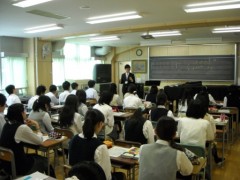 东京都立调布南高等学校教室