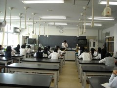 东京都立调布南高等学校实验室