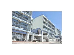 东京学馆浦安高校 中心楼