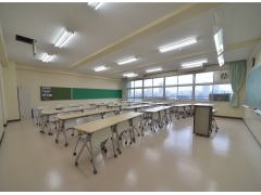 东京学馆浦安高校 教室
