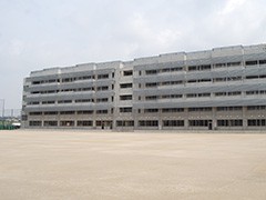 日出学园高校 操场