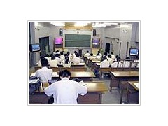 东京学馆高校 视听教室1