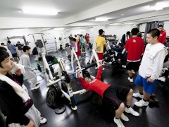 足立学园高校健身房