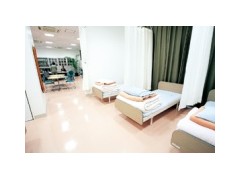 千叶经济大学附属高校 保健室