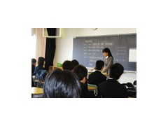 东京都立つばさ综合高等学校课堂
