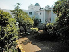 东京都立府中高等学校中庭
