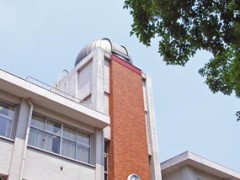东京都立府中高等学校校舍