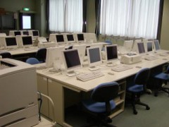 东京都立东高等学校微机室