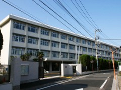 东京都立保谷高等学校校舍