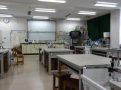 东京都立本所高等学校教室