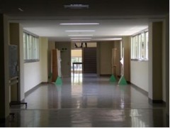 东京都立杉并综合高等学校走廊