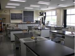 东京都立杉并综合高等学校教室