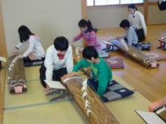 東京都立東久留米総合高等学校琴艺教室