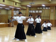 東京都立葛飾総合高等学校网球部弓道部