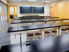 郁文馆高等学校设施