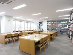 修德高等学校设施 