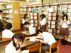 花园高等学校设施 