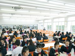梅花高等学校学校设施