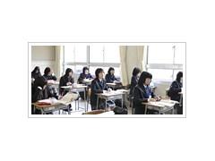 大阪国际龙井高校 学校相册
