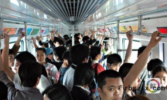入夏！日本应对公共交通“咸猪手”策略