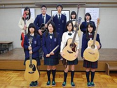 京都国际学园高中演奏队合影