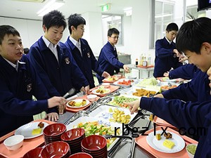 秀明高中寝室生活