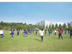 植草学园大学附属高等学校校园风光