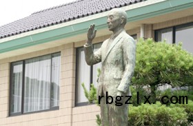 創立者西村繁先生銅像