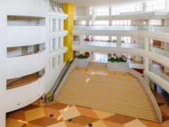 駒澤大学附属苫小牧高校图书馆
