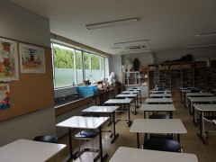 云雀丘学园高等学校校园风光之整洁优雅的美术教室