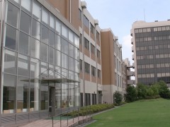  好文学园女子高等学校校园风景之教学楼