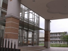  好文学园女子高等学校校园风景之抗震设施