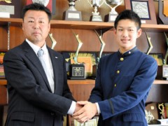 日本专业棒球团队オリックス提名明德义塾高校的西浦君